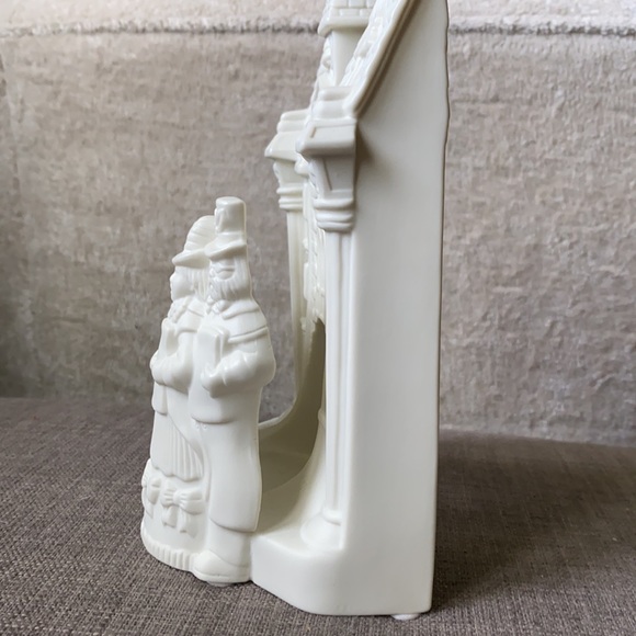 Village Carollers - Picture 3 of 3